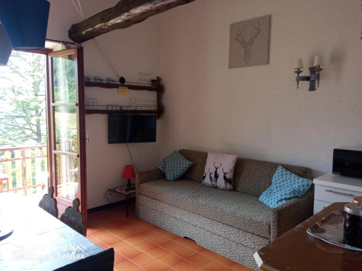La Rustica Sul Lago Di Tenno Mansarda Luaran gambar