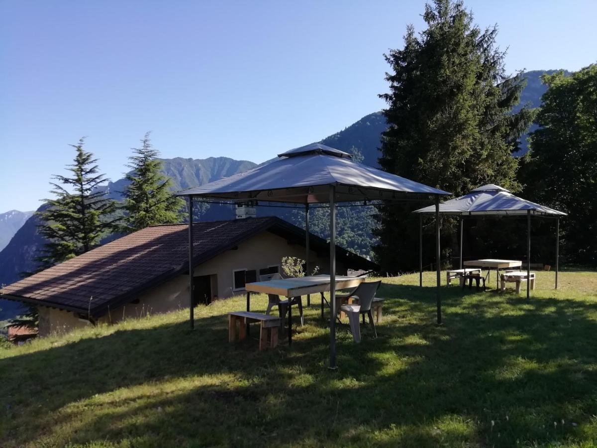 La Rustica Sul Lago Di Tenno Mansarda Luaran gambar