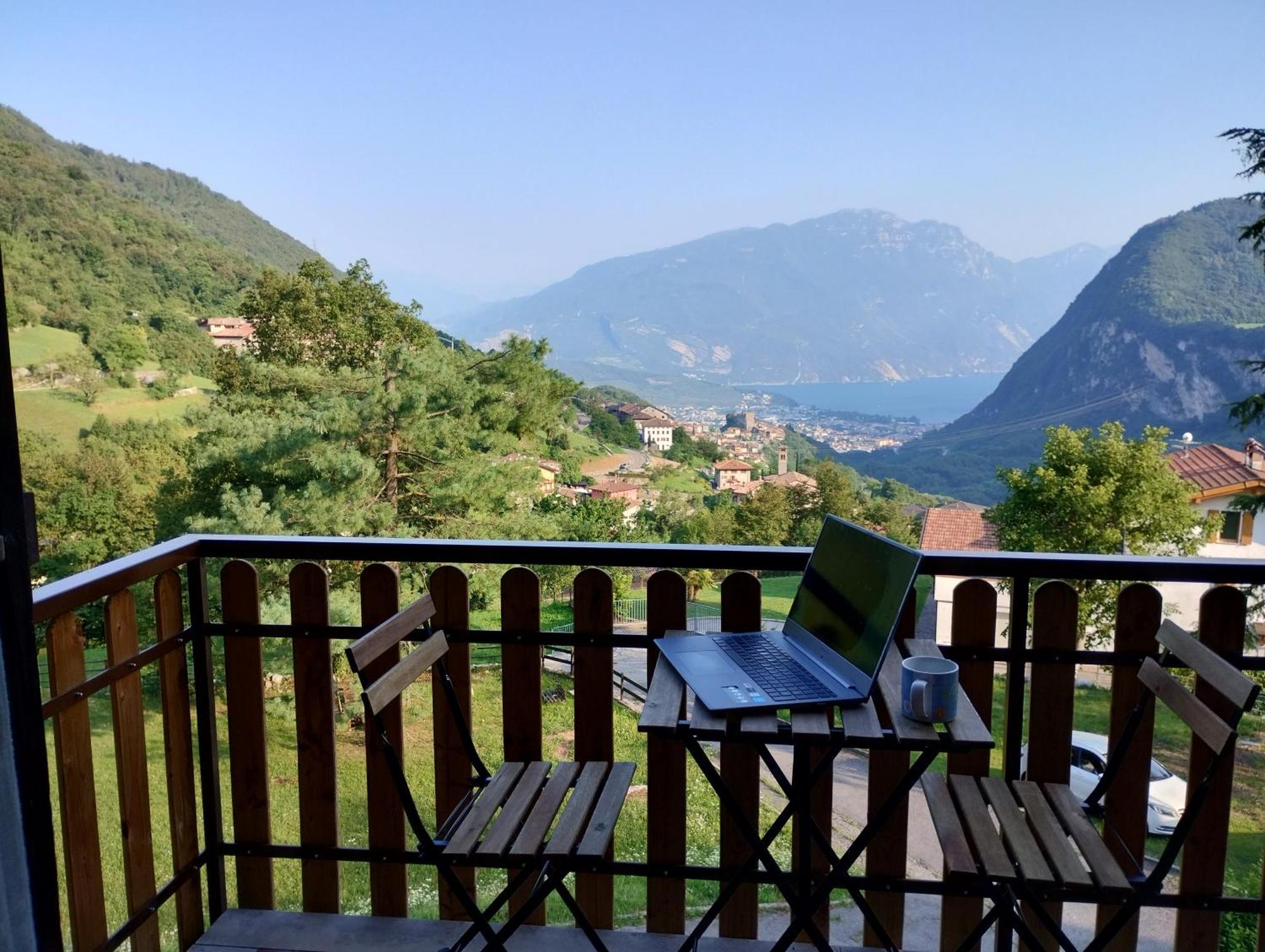 La Rustica Sul Lago Di Tenno Mansarda Luaran gambar